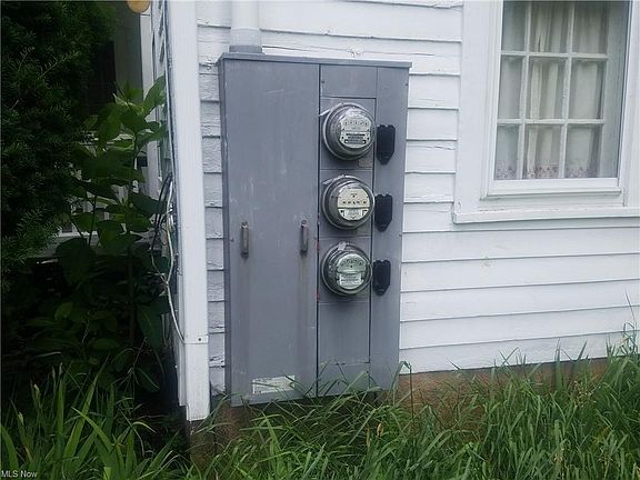 5th image of 11749 Dean St