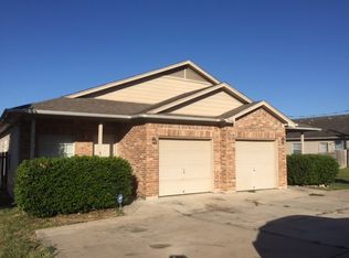 2206 S Bagdad Rd APT B, Leander, TX 78641