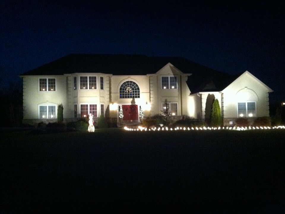 1st image of 122 Karenlynn Dr