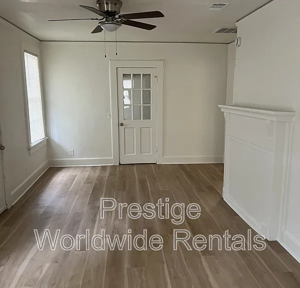 2823 Lee St — Photo 8