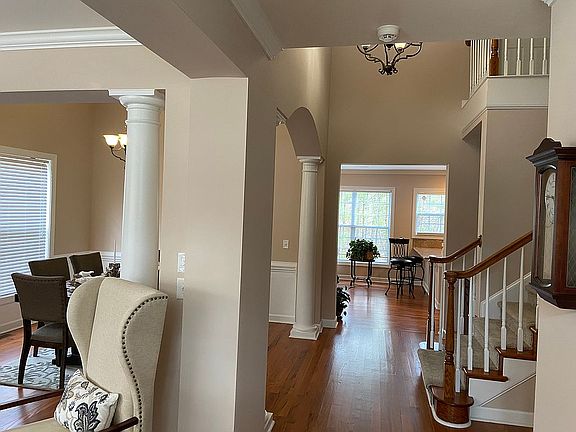 3rd image of 16602 Ruby Hill Pl