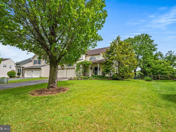 31 Forsythia Ln, Bear, DE 19701