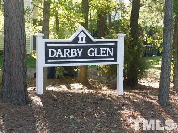 3rd image of 566 Darby Glen Ln
