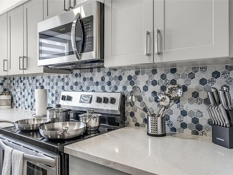 10006 E Bay Harbor Dr #16 — Photo 10