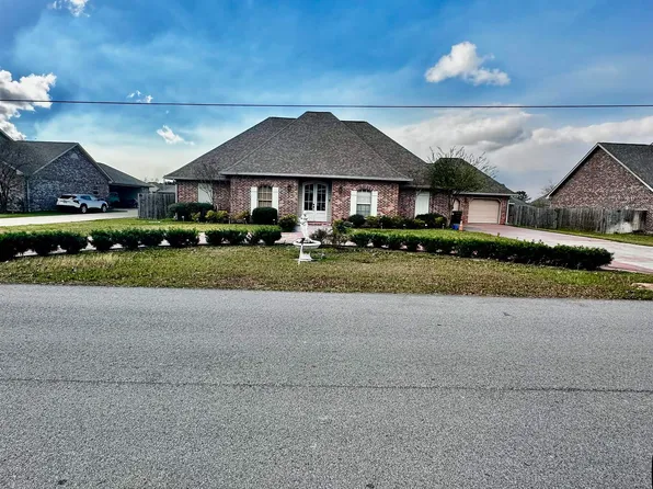 5738 Larch St, Lake Charles, LA 70605