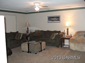 2nd image of 197 Wilmette Ave