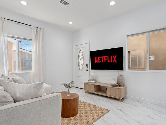 4th image of 4717 W Henderson Pl #2