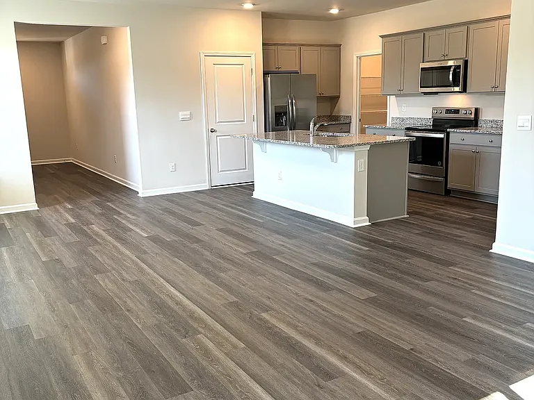 100 Kelsey Ct — Photo 12