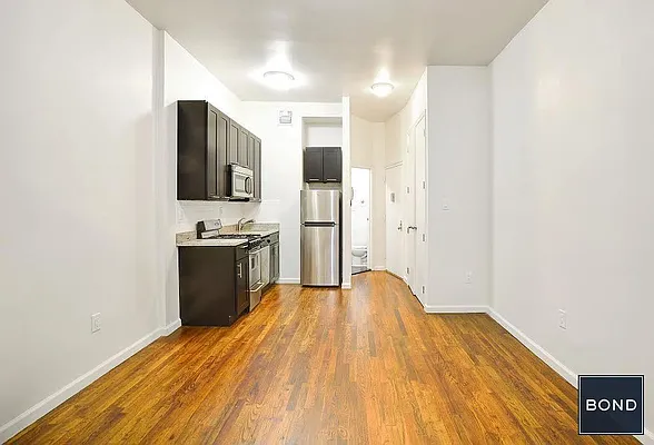 Rented by Bond New York | media 4