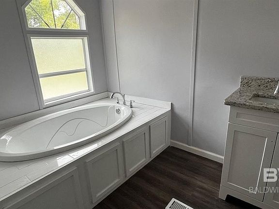 5th image of 16145 Pleasantview Ct