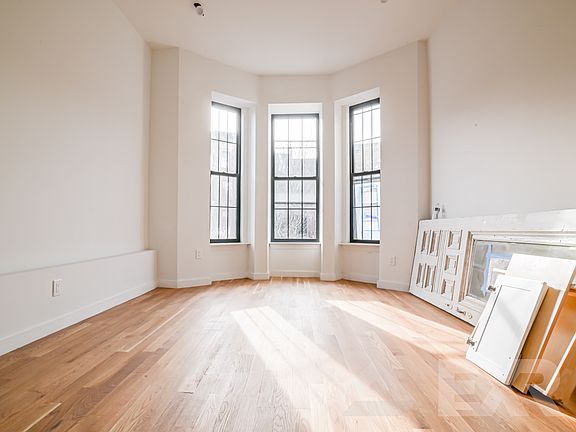 4th image of 203 Van Buren St #1F