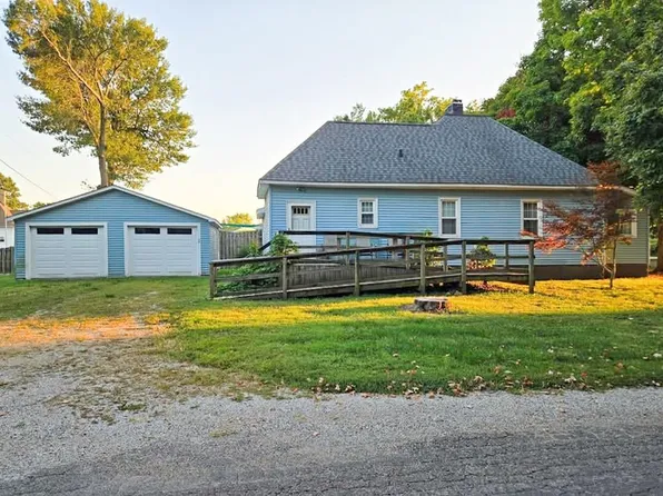 513 N Sandusky St, Catlin, IL 61817