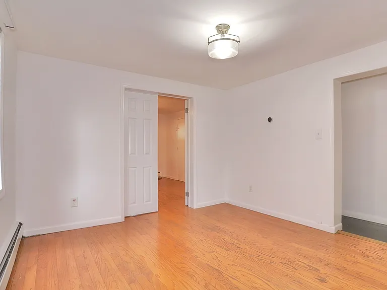 509 7th St #1 — Photo 3