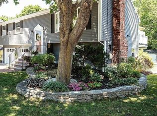 25 Riverside Dr, Reading, MA 01867