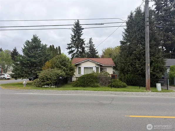 821 108th Street S, Tacoma, WA 98444