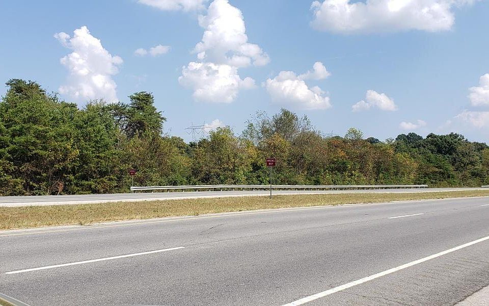 1st image of 2413 Carver Rd