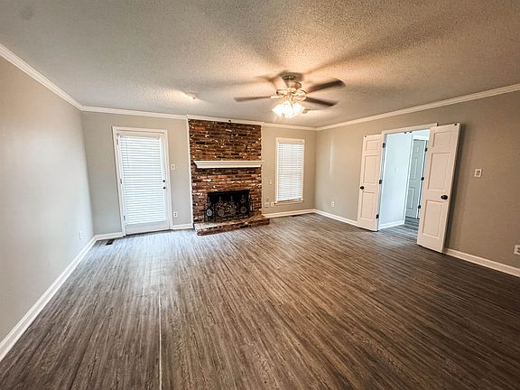 4th image of 347 Dove Valley Rd