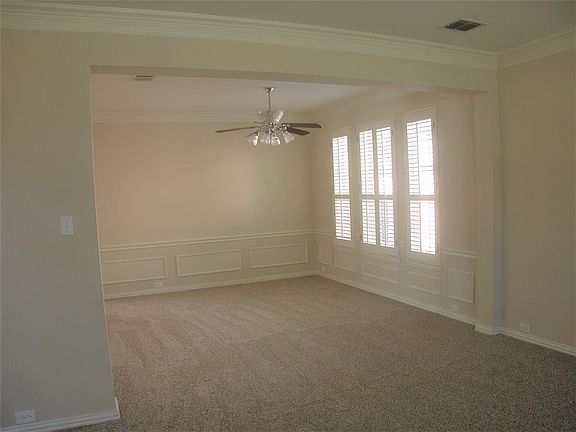 5th image of 1516 Greenbriar Dr