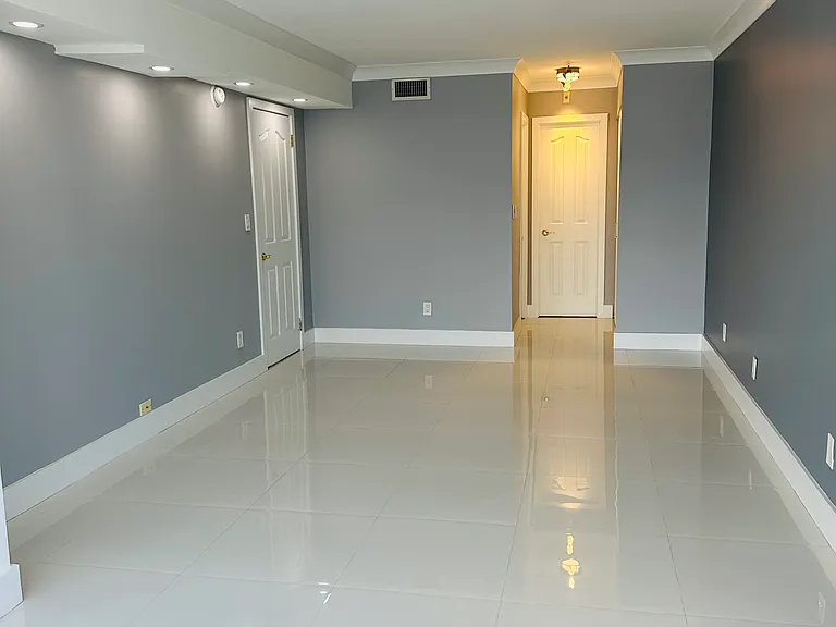 1170 NE 191st St #26-A — Photo 8