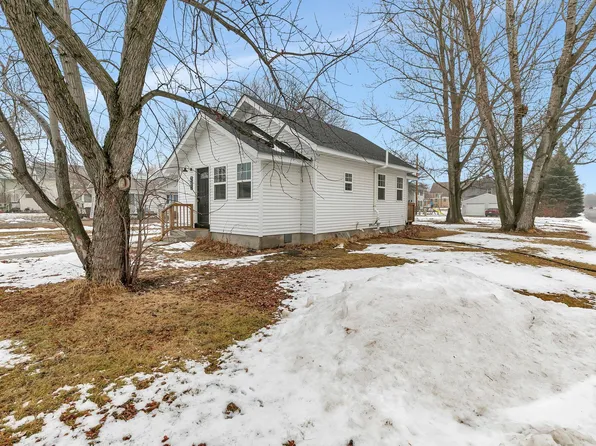 261 2nd St E, Hector, MN 55342