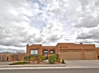 824 Via Del Sueno NE, Albuquerque, NM 87113