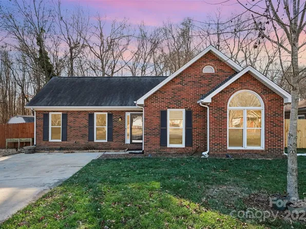 2801 Ashe Croft Dr, Indian Trail, NC 28079