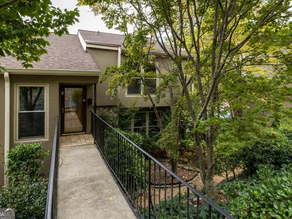1707 Woodcliff Ct NE, Atlanta, GA 30329