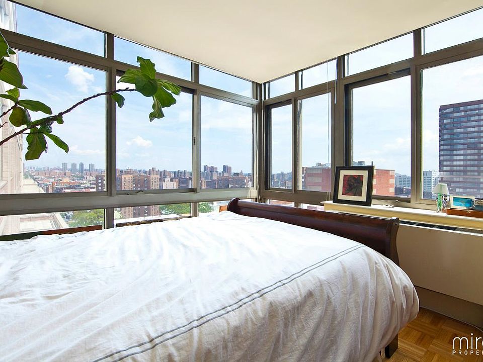 1st image of 1500 Lexington Ave APT 17E