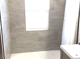 2006 7th St APT 6, East Moline, IL