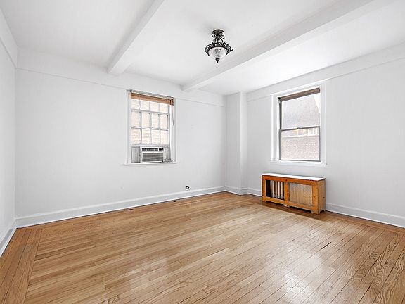 5th image of 325 E 41st St APT 405