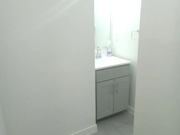 4700 Kingsessing Ave — Photo 18