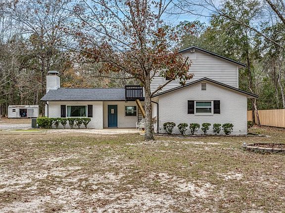 3rd image of 121 Circle G Ranch Dr