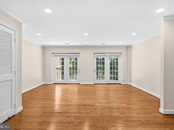 3846 Chesterwood Dr #3846, Silver Spring, MD 20906