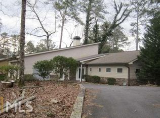 15 Eagle Dr, White, GA 30184