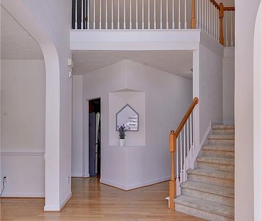 4th image of 132 Elizabeth Harrison Ln