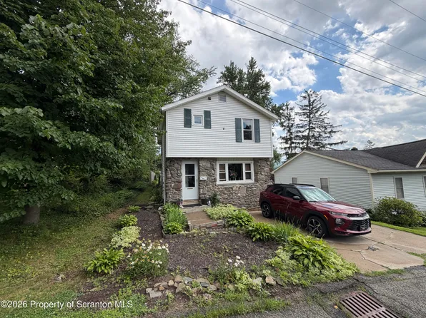 109 Armstrong Ave, Clarks Green, PA 18411