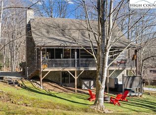 140 Jaybird Ln, Seven Devils, NC 28604