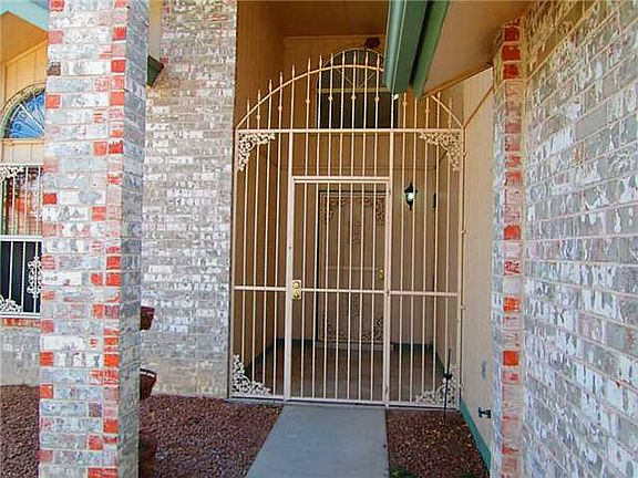 4th image of 12098 Autumn Gate Dr