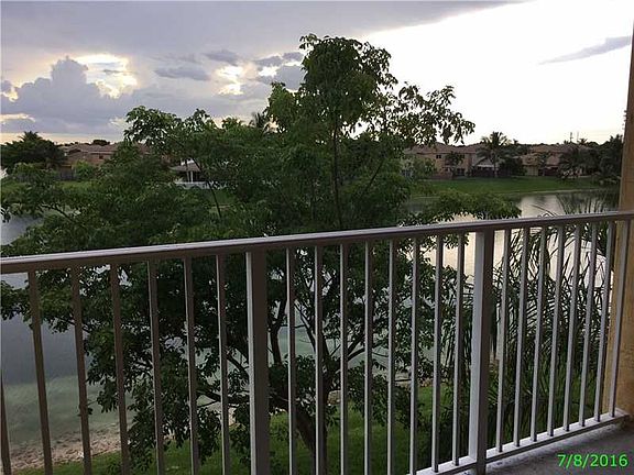 3rd image of 20950 SW 87th Ave APT 302