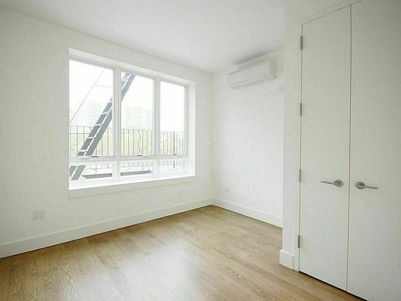 4th image of 85 Montrose Ave #4S