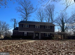 6 Surrey Ln, East Windsor, NJ 08520