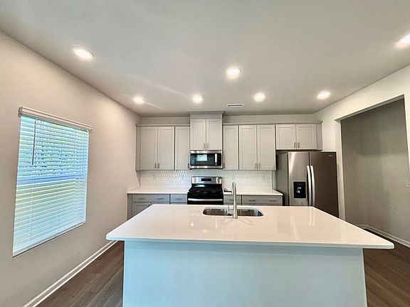 2nd image of 655 Winesap Dr