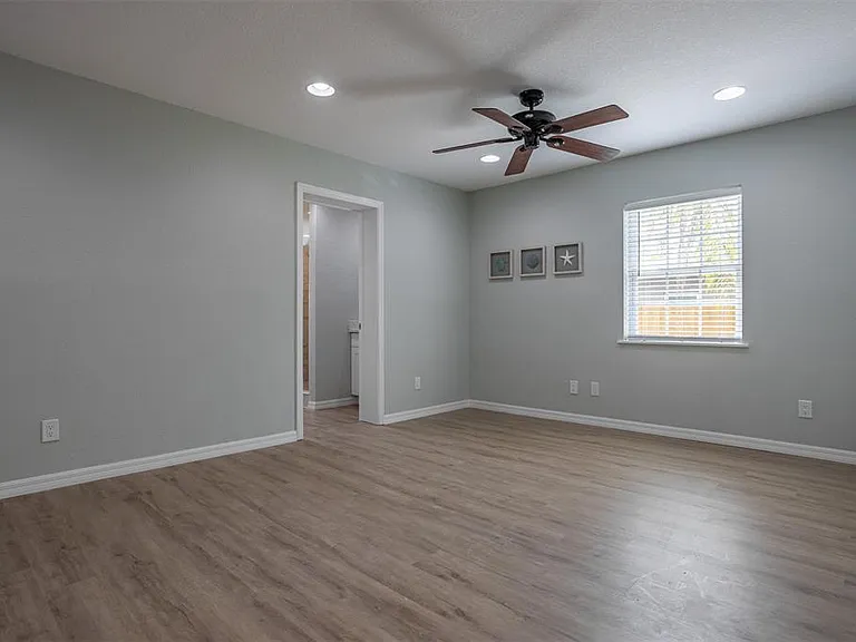 711 Bayshore Dr — Photo 23