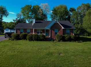212 Moore Ln, Dowelltown, TN 37059