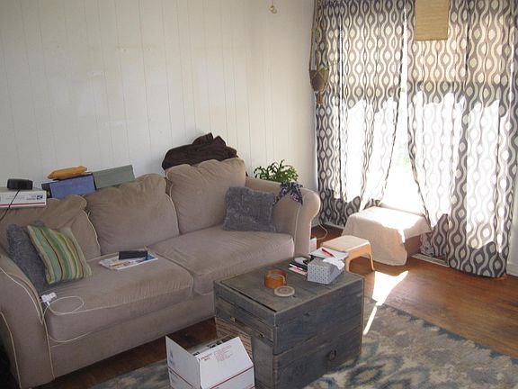 2nd image of 409 E Claflin Ave