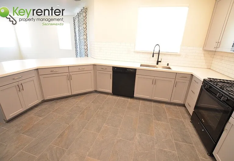 3055 Island Creek Way — Photo 5