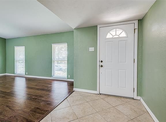 5th image of 1811 Addington Dr