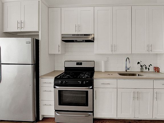 4th image of 909 Jefferson Ave APT 3R