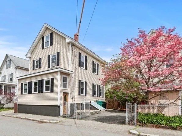 27 Park St, Woburn, MA 01801
