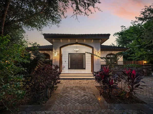 2605 64th St SW, Naples, FL 34105